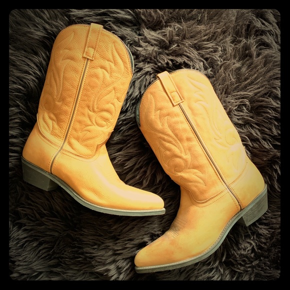 light tan work boots